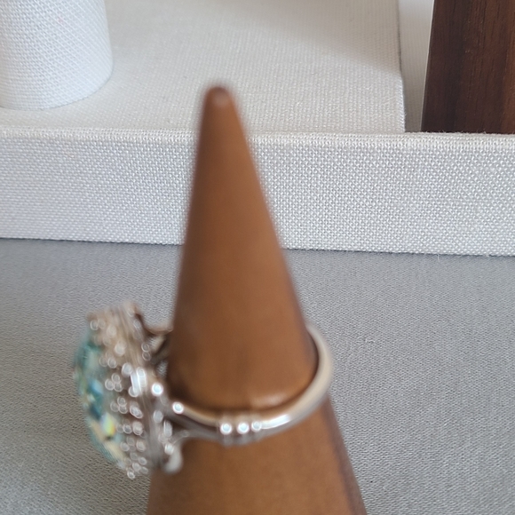 Silver and Swarovski light blue crystal ring. Only worn once! - Picture 12 of 15